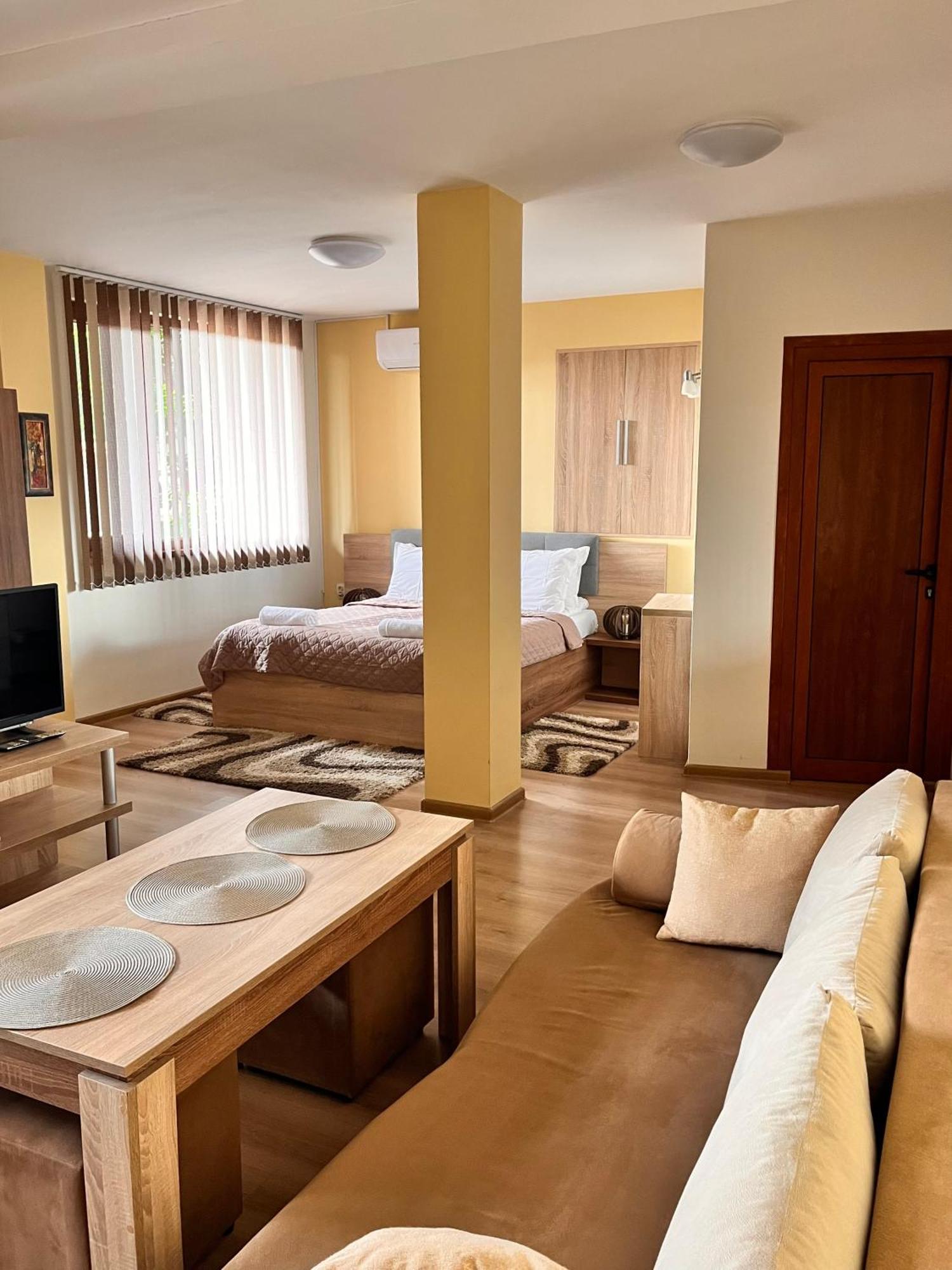 Studio Paradise Veliko Tărnovo Exteriör bild